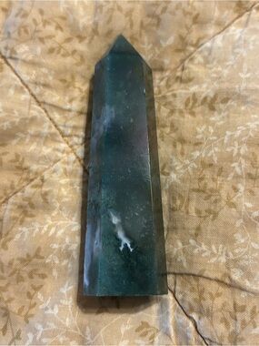 Green Crystal Point Decorative tower